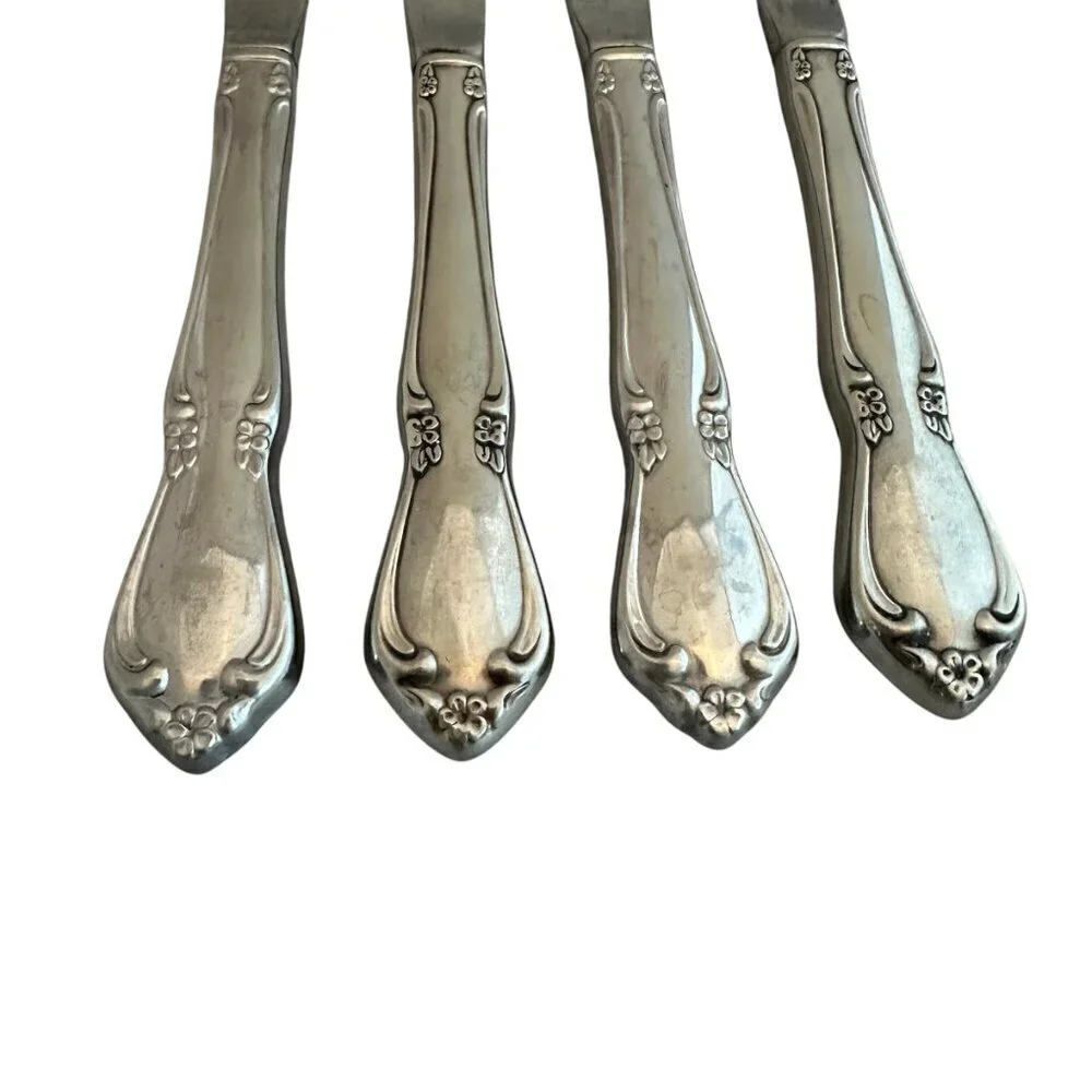 Oneidacraft Deluxe Stainless Flatware Set Chateau Floral 4 Classic Butter Knives